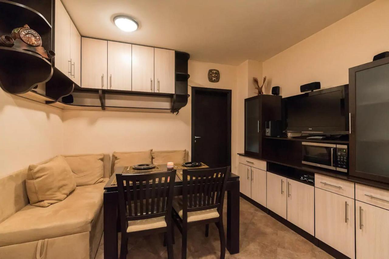 Charming, Fully-Furnished, 2-Bedroom Apartment Bansko Luaran gambar